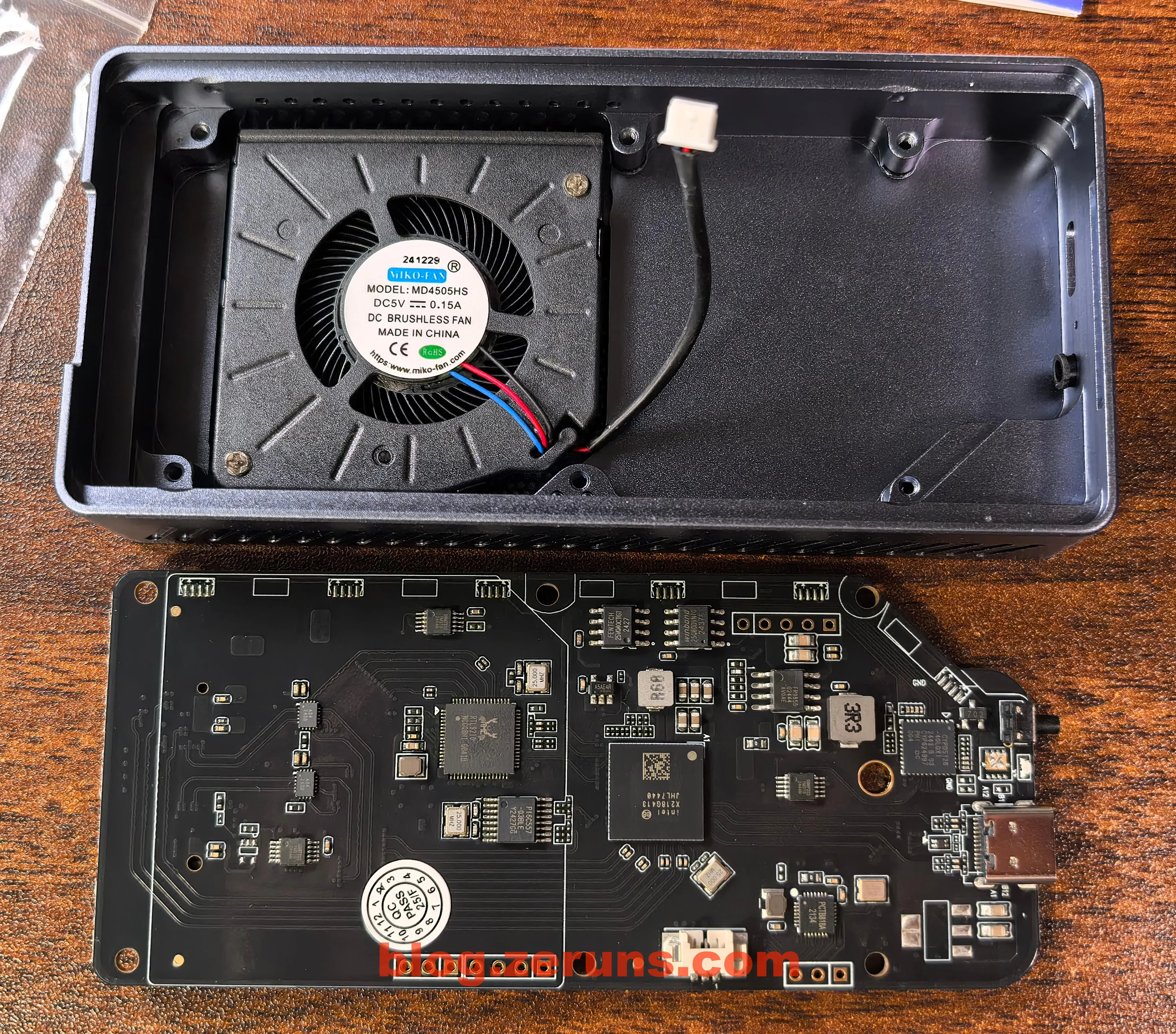 ACASIS TBU405Pro Thunderbolt 4/3 Enclosure + WD SN7100 1TB NVMe SSD: Unboxing Review and Teardown