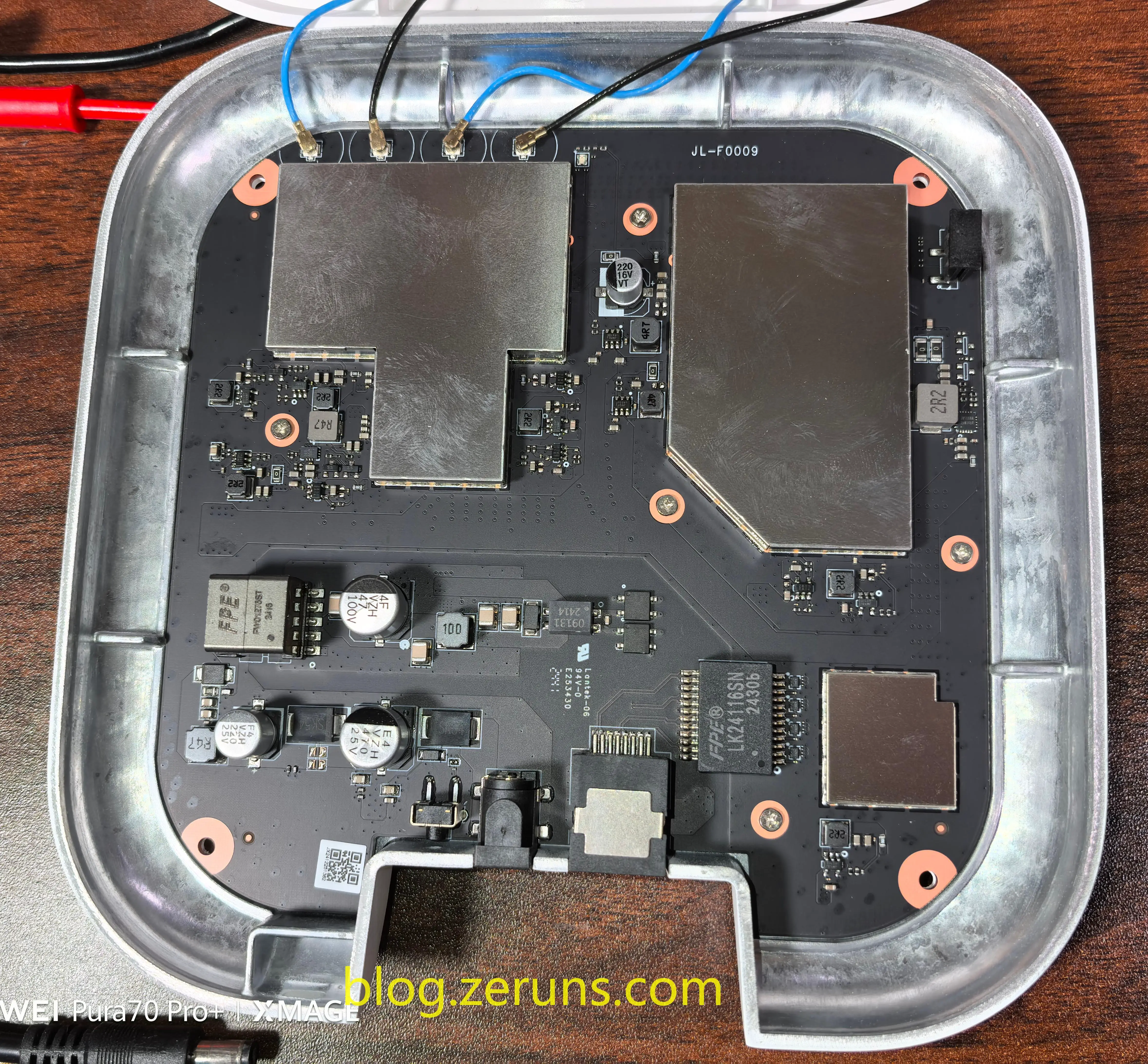 iKuai IK-X9 Ceiling-Mount AP Simple Unboxing Review and Teardown, Tri-Band WiFi 7, BE5000, 2.5G Port